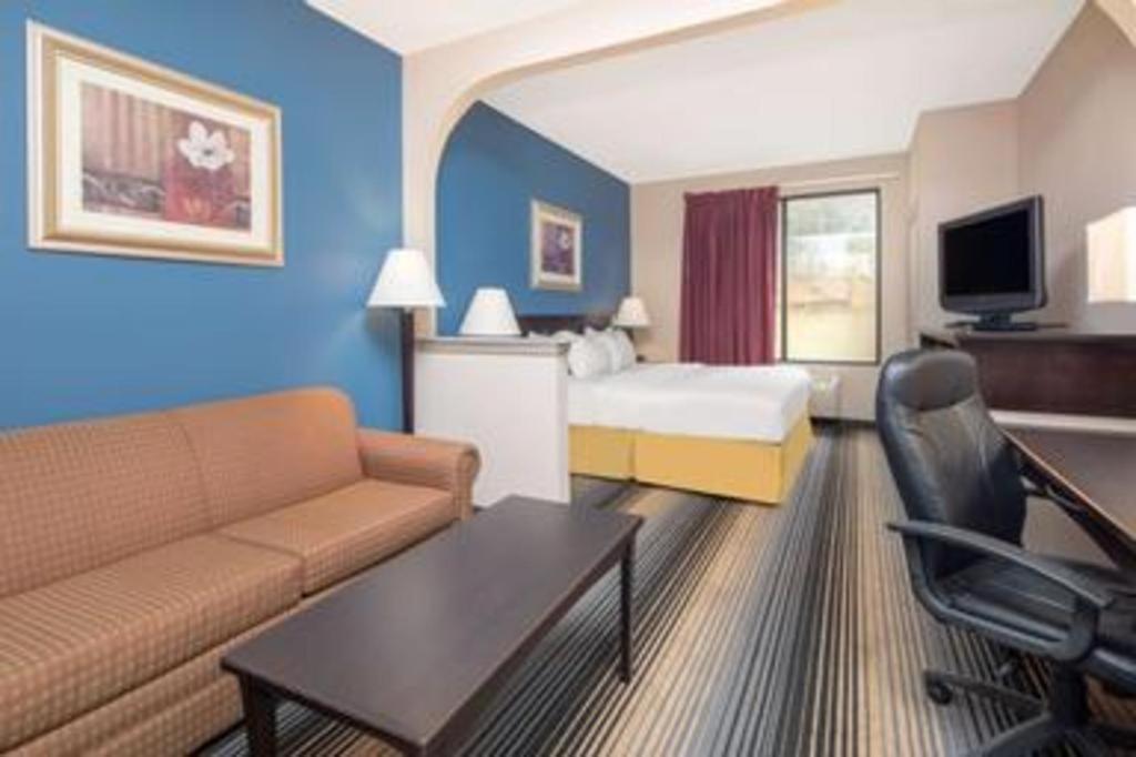 Hotel Baymont By Wyndham Laurel Exterior foto